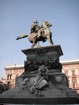 Pomnik na Piazza del Duomo