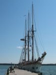 �aglowiec Linden, wyp�ywaj�cy ze stolicy - Mariehamn. Mo�na na nim odby� rejs mi�dzy wyspami